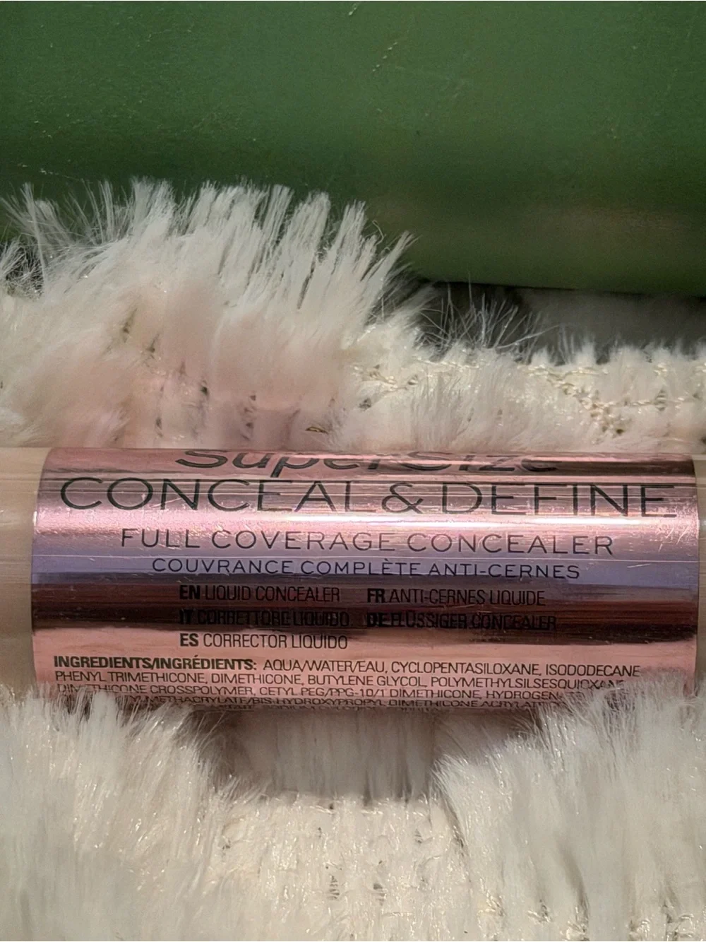 Revolution Conceal & Define Full Coverage Concealer - Rose Gold & Light Pink